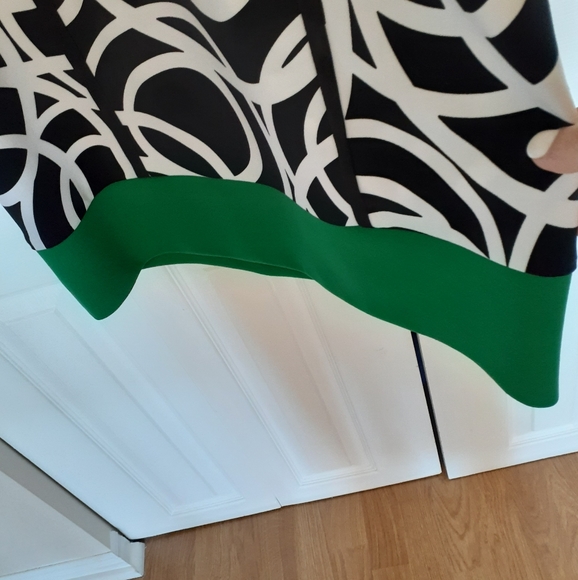 Joseph Ribkoff geometrical dress - Picture 4 of 4